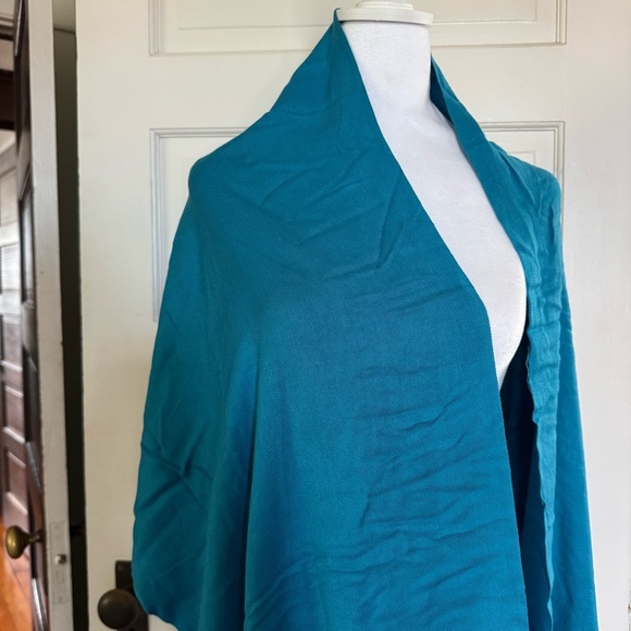 Saachi Cerulean Blue Soft Polyester Scarf – Lightweight, Like New - Picture 5 of 6